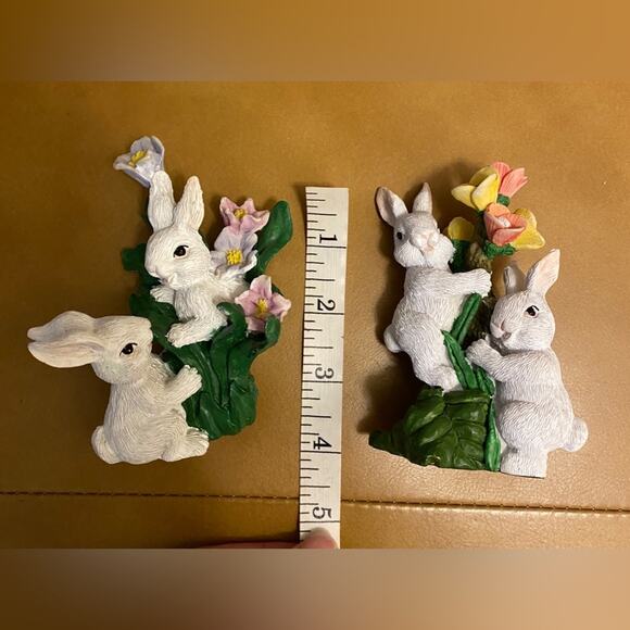2 Bunny Rabbit With Flowers Decor Figurines.  4” Tall.  Easter Spring - Picture 5 of 5